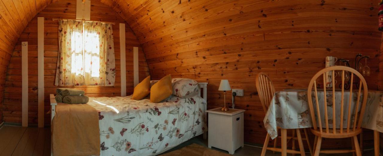 Glamping In Wiltshire The Green Knoll Is A Charm Chippenham  Eksteriør billede