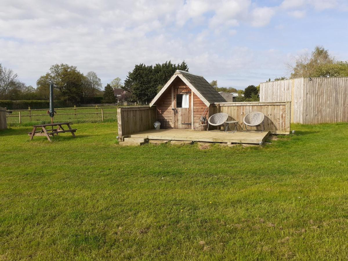 Glamping In Wiltshire The Green Knoll Is A Charm Chippenham  Eksteriør billede